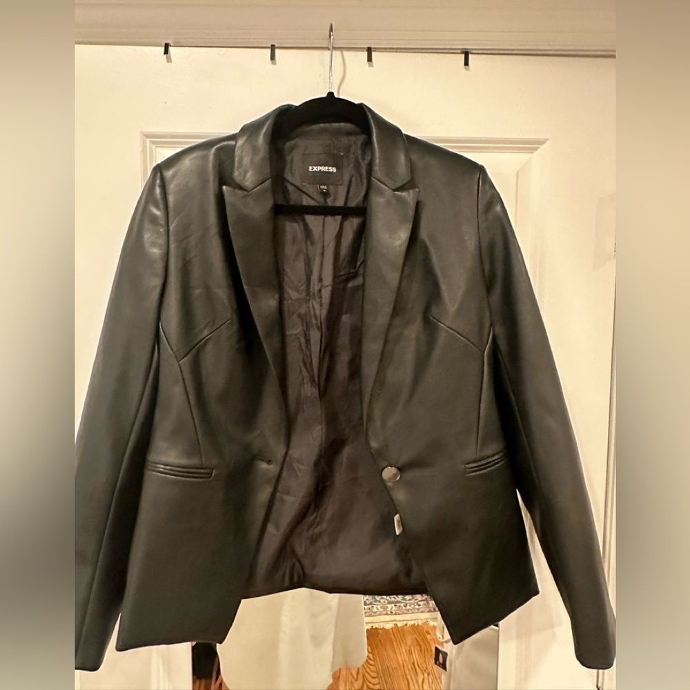 Vegan Express Leather Blazer size Small never worn - Picture 13 of 15